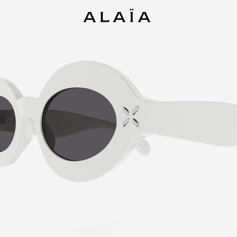 New! Alaïa White Oval Sunglasses AA0059S 002, Authentic - Picture 4 of 16